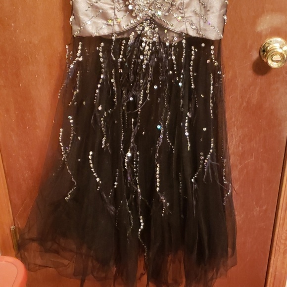 Evening gown - Picture 3 of 5